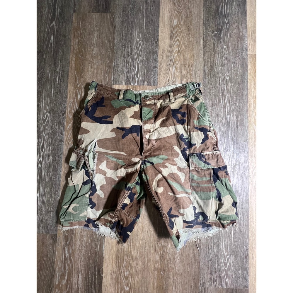 Vintage Military Cargo Shorts Mens Medium Camo Distressed Woodland Ripstop